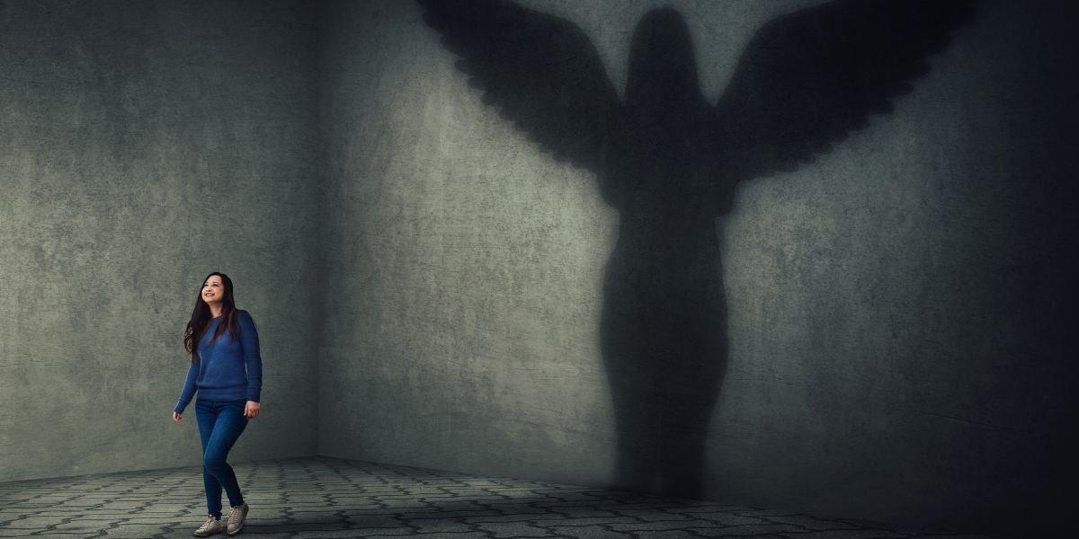You are currently viewing 7 Signs Your Guardian Angel Is Trying to Contact You
